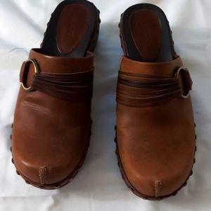 Ecco brand women's clog leather shoes . Tan in color,  size 7.